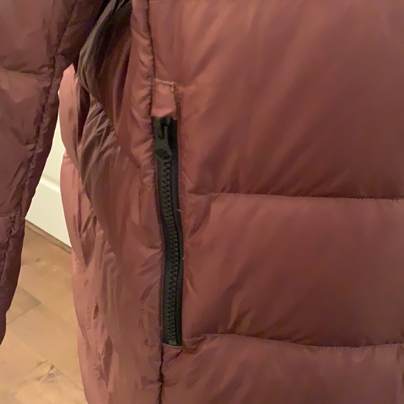 The North Face PLUS Metropolis III Maroon Water Res Removable Hood Parka - 2X - Picture 9 of 13